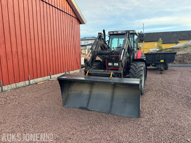 2000 Massey Ferguson 6265 Traktor med Frotlaster og skjær - Tractor: afbeelding 2 2000 Massey Ferguson 6265 Traktor med Frotlaster og skjær - Tractor: afbeelding 2