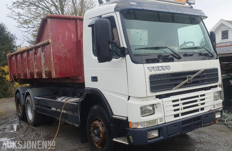2000 Volvo FM-12 MED KASSE OG MASKINFLAK - Haakarmsysteem vrachtwagen: afbeelding 3 2000 Volvo FM-12 MED KASSE OG MASKINFLAK - Haakarmsysteem vrachtwagen: afbeelding 3