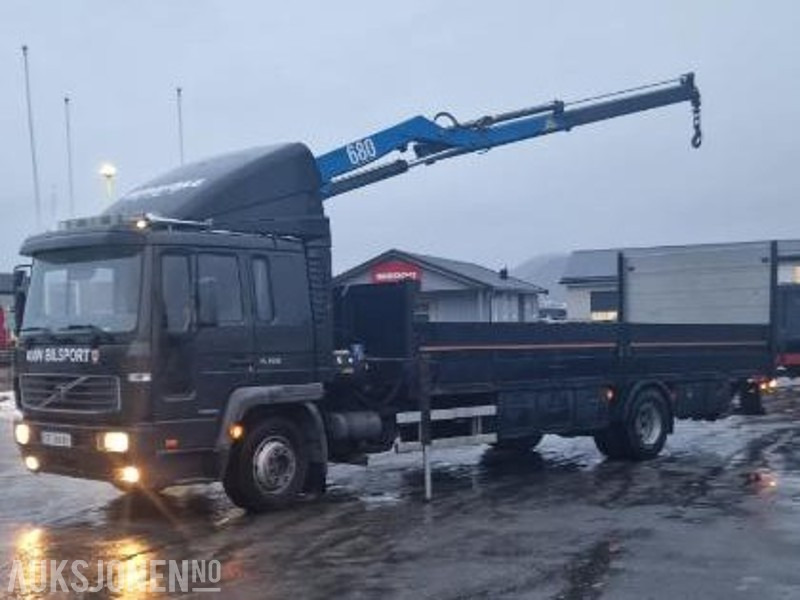2001 Volvo FL6H EURO 3 Kranbilen m/ HMF kran - Kraanwagen: afbeelding 1 2001 Volvo FL6H EURO 3 Kranbilen m/ HMF kran - Kraanwagen: afbeelding 1