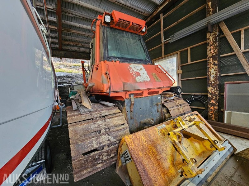 2003 NEW HOLLAND D180 BULLDOZER - Bouwmaterieel: afbeelding 2 2003 NEW HOLLAND D180 BULLDOZER - Bouwmaterieel: afbeelding 2