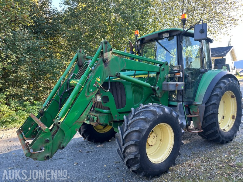 2004 John Deere 6320 - traktor med frontlaster - Tractor: afbeelding 1 2004 John Deere 6320 - traktor med frontlaster - Tractor: afbeelding 1
