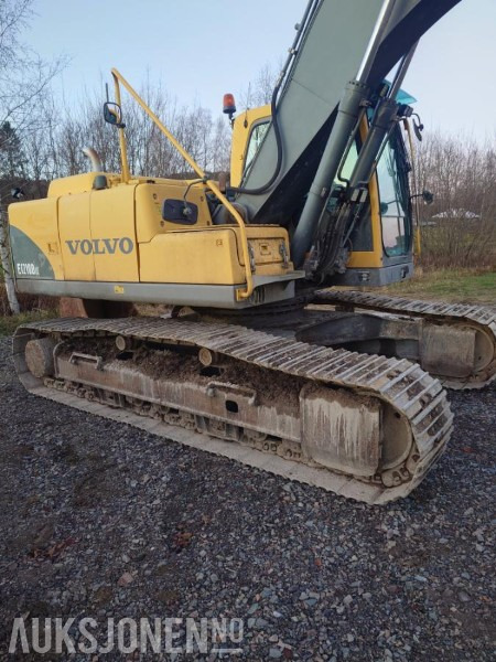 2006 Volvo EC 210B med Engcon EC20 tiltrotor, pusseskuff og graveskuff - Graafmachine: afbeelding 3 2006 Volvo EC 210B med Engcon EC20 tiltrotor, pusseskuff og graveskuff - Graafmachine: afbeelding 3