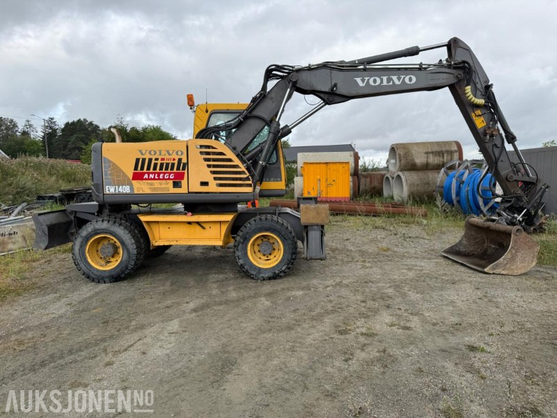 2006 Volvo EW140B Hjulgraver m/pallegaffel og skuff - Steelwrist tiltrotator. - Graafmachine: afbeelding 3 2006 Volvo EW140B Hjulgraver m/pallegaffel og skuff - Steelwrist tiltrotator. - Graafmachine: afbeelding 3