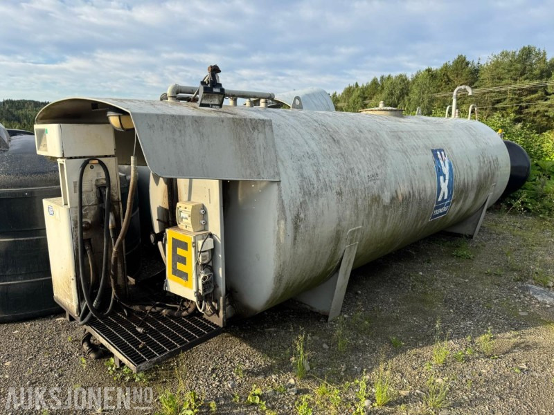 2007 Tankanlegg med pumpe og opplegg for kortleser 19900 liter - Bouwmaterieel: afbeelding 1 2007 Tankanlegg med pumpe og opplegg for kortleser 19900 liter - Bouwmaterieel: afbeelding 1