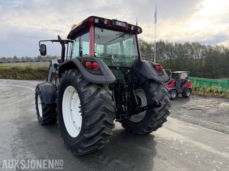 2008 Valtra T-180 Traktor med frontlaster / 1362 timer - Tractor: afbeelding 3 2008 Valtra T-180 Traktor med frontlaster / 1362 timer - Tractor: afbeelding 3
