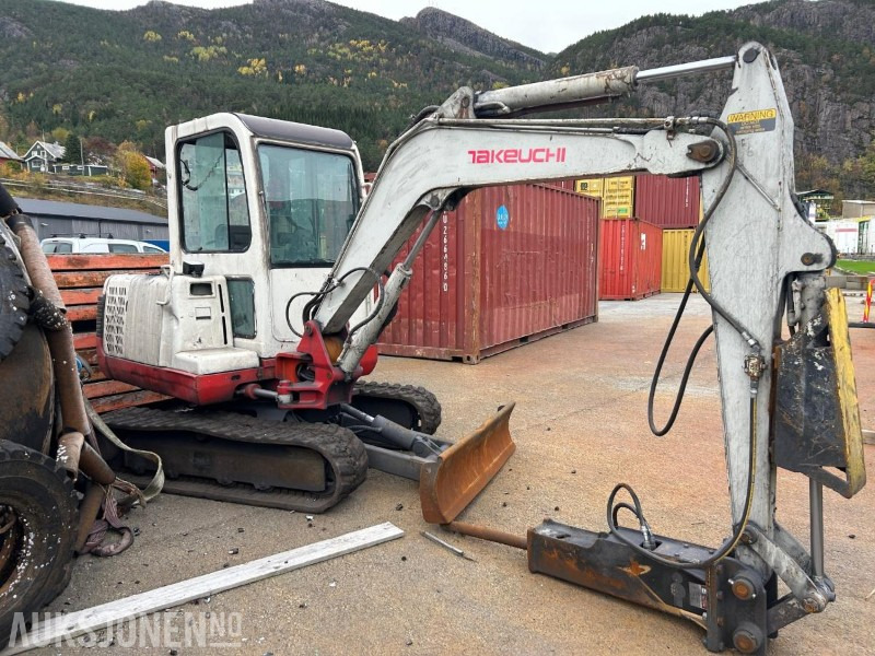 2011 ABS TB135 - Graafmachine: afbeelding 1 2011 ABS TB135 - Graafmachine: afbeelding 1