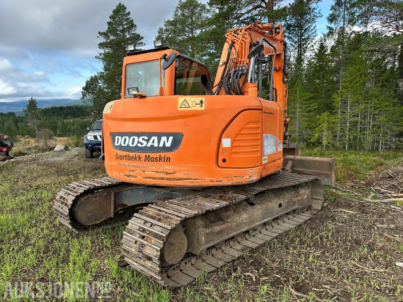 2011 Doosan DX140LCR gravemaskin - Rototilt- 2 skuffer - Graafmachine: afbeelding 3 2011 Doosan DX140LCR gravemaskin - Rototilt- 2 skuffer - Graafmachine: afbeelding 3