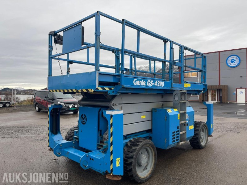 2011 Genie GS 4390 Sakselift, 1698 timer - Hoogwerker: afbeelding 1 2011 Genie GS 4390 Sakselift, 1698 timer - Hoogwerker: afbeelding 1