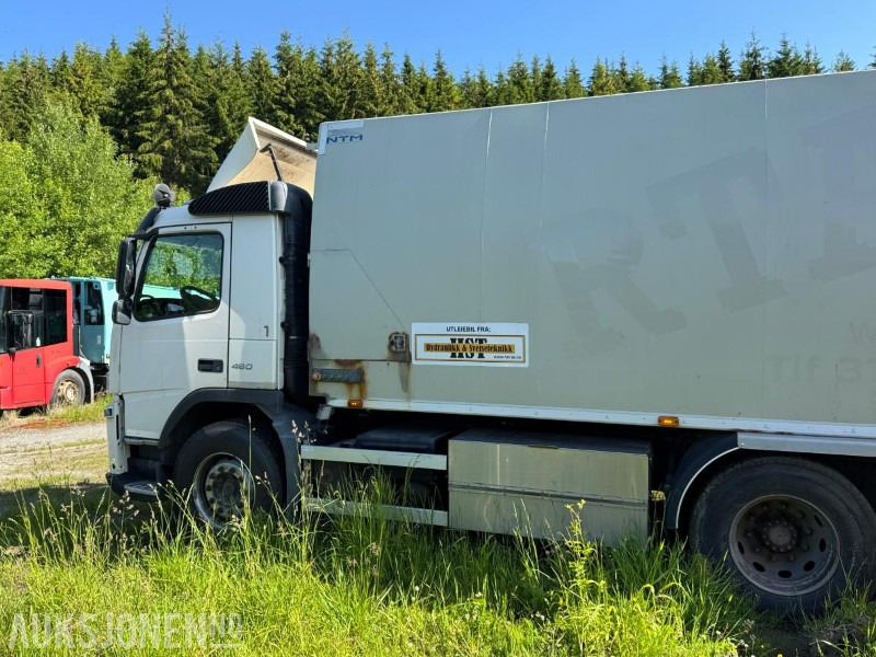 2011 Volvo FM6X2 komprimatorbil med kran / EU-godkjent - Vuilniswagen: afbeelding 2 2011 Volvo FM6X2 komprimatorbil med kran / EU-godkjent - Vuilniswagen: afbeelding 2