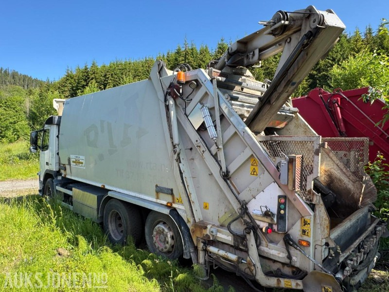 2011 Volvo FM6X2 komprimatorbil med kran / EU-godkjent - Vuilniswagen: afbeelding 4 2011 Volvo FM6X2 komprimatorbil med kran / EU-godkjent - Vuilniswagen: afbeelding 4