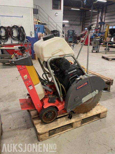 2012 Husqvarna FS524 selvgående gulvsag - Bouwmaterieel: afbeelding 1 2012 Husqvarna FS524 selvgående gulvsag - Bouwmaterieel: afbeelding 1