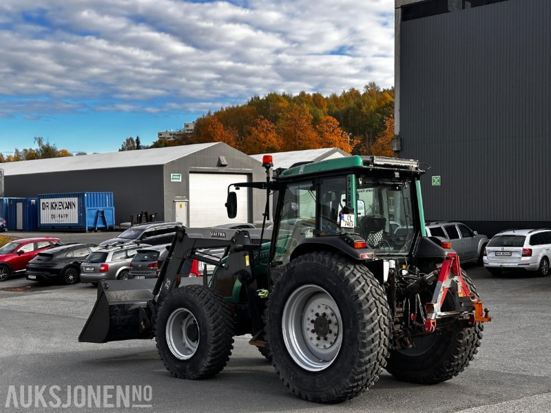 2012 Valtra 8670 med Ålö Valtra 35 Euro/SMS 3rd ESD frontlaster - Tractor: afbeelding 3 2012 Valtra 8670 med Ålö Valtra 35 Euro/SMS 3rd ESD frontlaster - Tractor: afbeelding 3