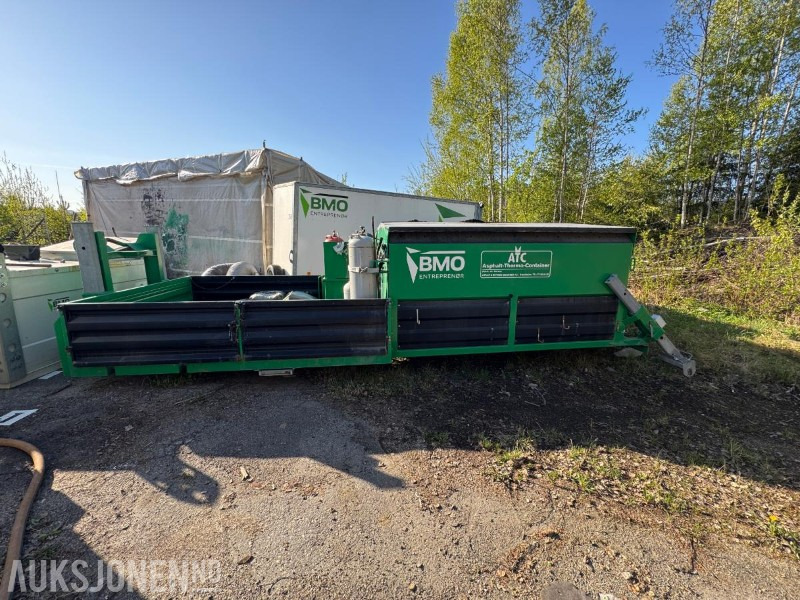 2013 ATC Asfalt Termo container med emulsjonstank / Asfalt lappemaskin - Bouwmaterieel: afbeelding 2 2013 ATC Asfalt Termo container med emulsjonstank / Asfalt lappemaskin - Bouwmaterieel: afbeelding 2