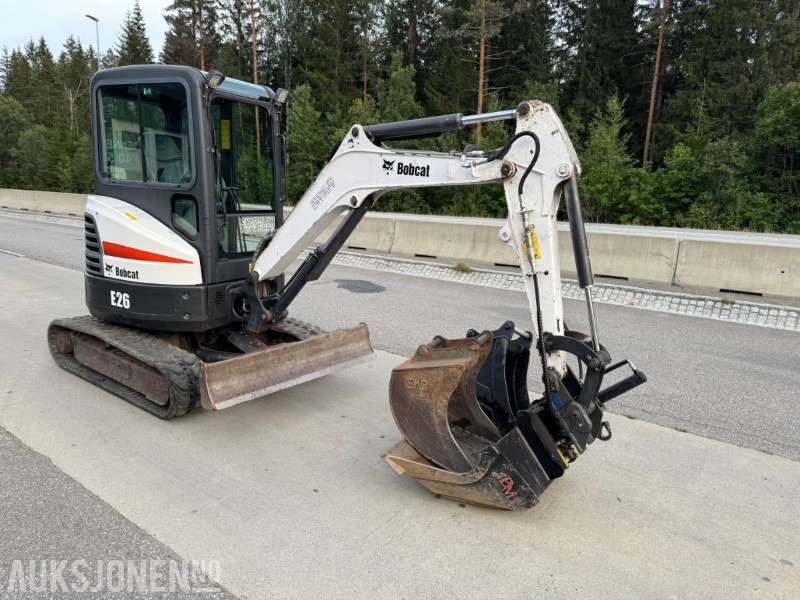 2013 Bobcat E26 m/2 skuffer og maskinhenger - Minigraafmachine: afbeelding 1 2013 Bobcat E26 m/2 skuffer og maskinhenger - Minigraafmachine: afbeelding 1