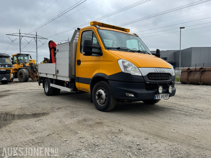 2013 Iveco Daily Planbil m/palfinger kran. - Vrachtwagen met open laadbak: afbeelding 2 2013 Iveco Daily Planbil m/palfinger kran. - Vrachtwagen met open laadbak: afbeelding 2