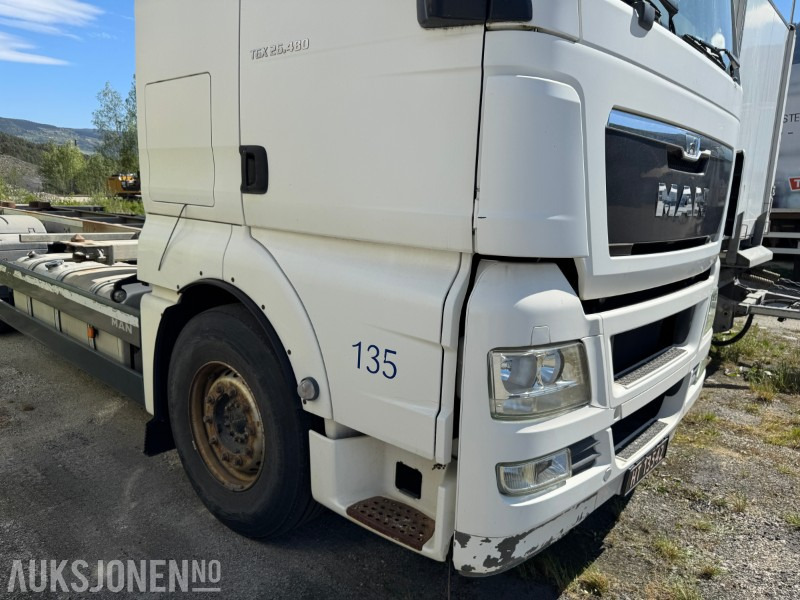 2013 MAN TGX 26.480 chassis med containerfester - Containertransporter/ Wissellaadbak vrachtwagen: afbeelding 4 2013 MAN TGX 26.480 chassis med containerfester - Containertransporter/ Wissellaadbak vrachtwagen: afbeelding 4