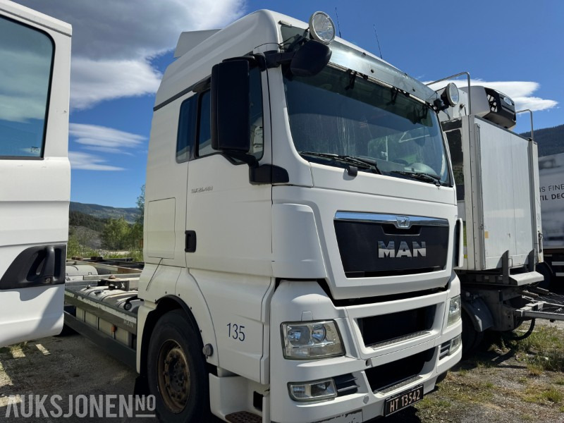 2013 MAN TGX 26.480 chassis med containerfester - Containertransporter/ Wissellaadbak vrachtwagen: afbeelding 3 2013 MAN TGX 26.480 chassis med containerfester - Containertransporter/ Wissellaadbak vrachtwagen: afbeelding 3