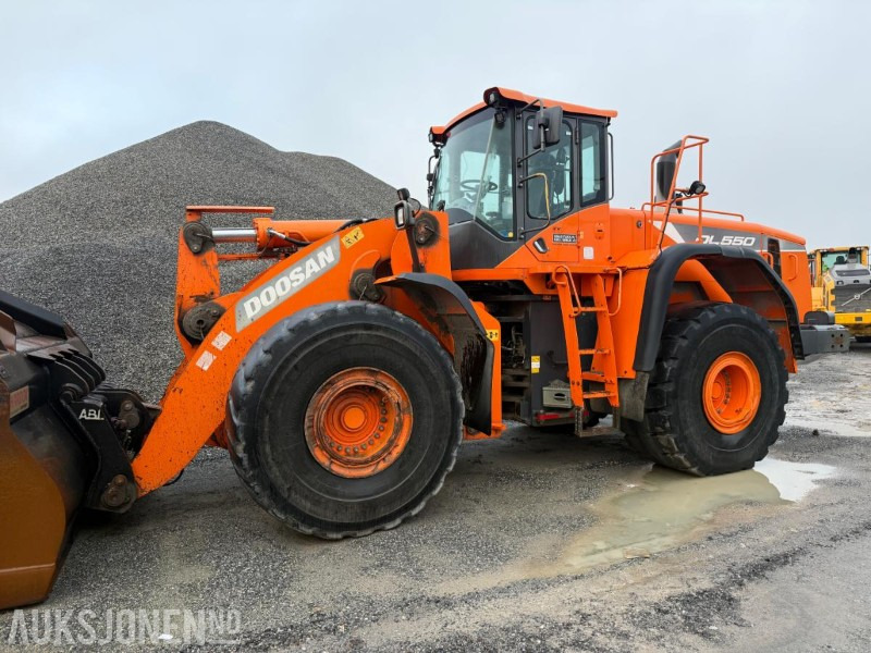 2015 Doosan DL550 HJULLASTER - REP.OBJEKT. - Wiellader: afbeelding 1 2015 Doosan DL550 HJULLASTER - REP.OBJEKT. - Wiellader: afbeelding 1