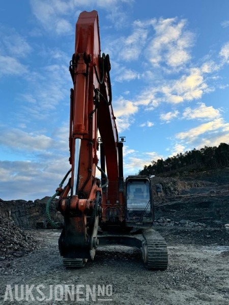 2016 Hitachi ZX300LC-6 - 31.600 kg - OilQuick - Webasto - Bunkringspumpe - Hammerhydraulikk / tilleggshydraulikk - Sertifiseres før salg - Graafmachine: afbeelding 2 2016 Hitachi ZX300LC-6 - 31.600 kg - OilQuick - Webasto - Bunkringspumpe - Hammerhydraulikk / tilleggshydraulikk - Sertifiseres før salg - Graafmachine: afbeelding 2