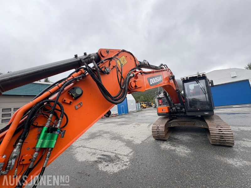 Graafmachine 2018 Doosan DX180LC-5 - 6 381 timer - tiltrotator - 2 skuffer - sertifisert: afbeelding 18