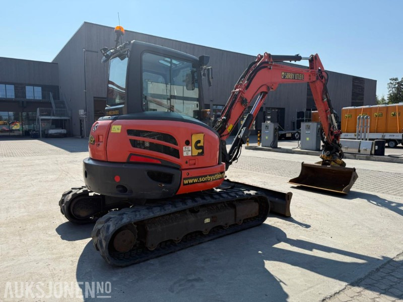 2018 Kubota U55-4 BELTEGRAVER ENGCON TILTROTATOR 2 SKUFFER SERVICEHISTORIKK SENTRALSMØRING - Graafmachine: afbeelding 5 2018 Kubota U55-4 BELTEGRAVER ENGCON TILTROTATOR 2 SKUFFER SERVICEHISTORIKK SENTRALSMØRING - Graafmachine: afbeelding 5