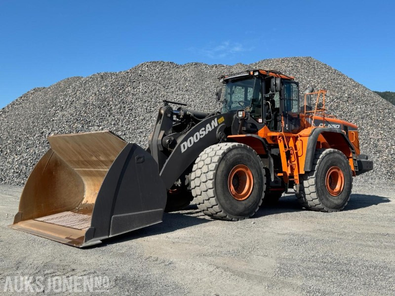 2019 Doosan DL550-5 hjullaster med skuffe / Spakstyring / Loadtronic vekt - Wiellader: afbeelding 1 2019 Doosan DL550-5 hjullaster med skuffe / Spakstyring / Loadtronic vekt - Wiellader: afbeelding 1