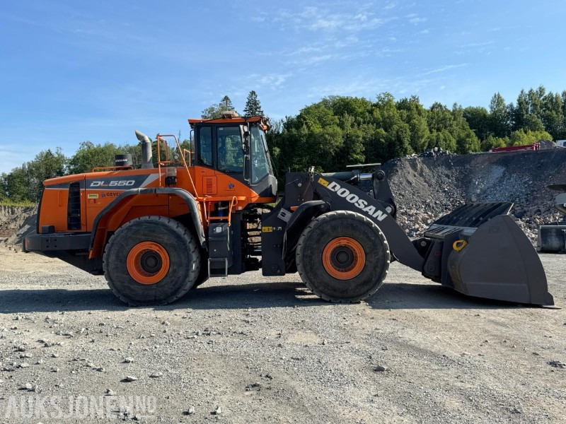 Wiellader 2019 Doosan DL550-5 hjullaster med skuffe / Spakstyring / Loadtronic vekt: afbeelding 8