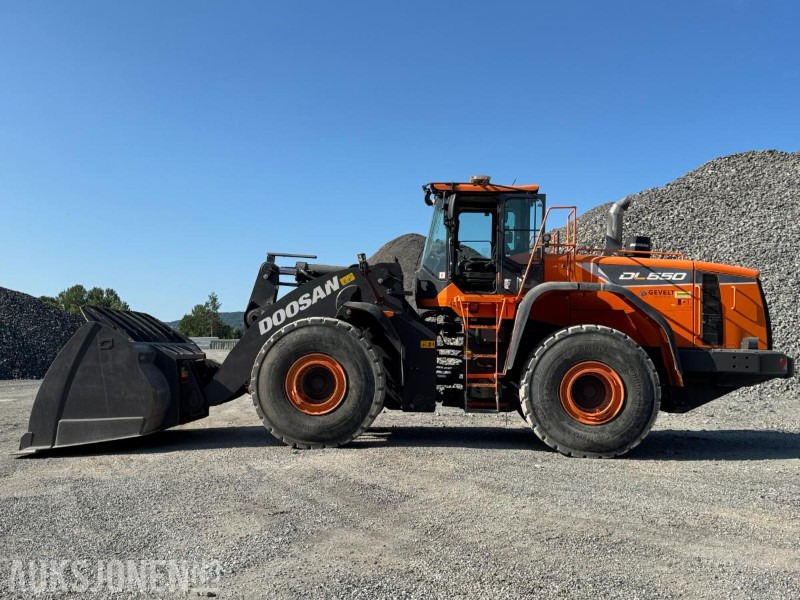 2019 Doosan DL550-5 hjullaster med skuffe / Spakstyring / Loadtronic vekt - Wiellader: afbeelding 4 2019 Doosan DL550-5 hjullaster med skuffe / Spakstyring / Loadtronic vekt - Wiellader: afbeelding 4