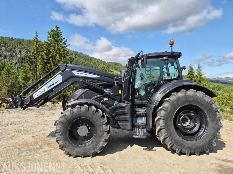 2021 Valtra T 234 VERSU med laster og front hydraulikk / PTO - Tractor: afbeelding 2 2021 Valtra T 234 VERSU med laster og front hydraulikk / PTO - Tractor: afbeelding 2