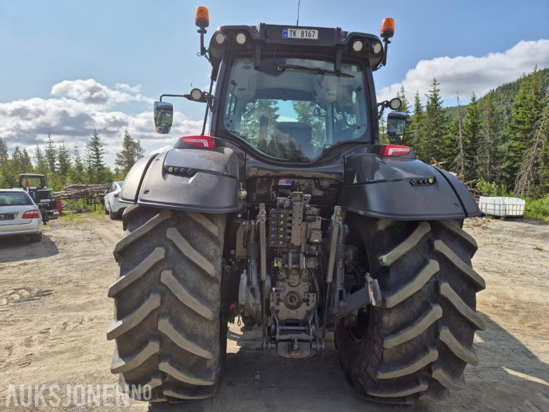2021 Valtra T 234 VERSU med laster og front hydraulikk / PTO - Tractor: afbeelding 4 2021 Valtra T 234 VERSU med laster og front hydraulikk / PTO - Tractor: afbeelding 4