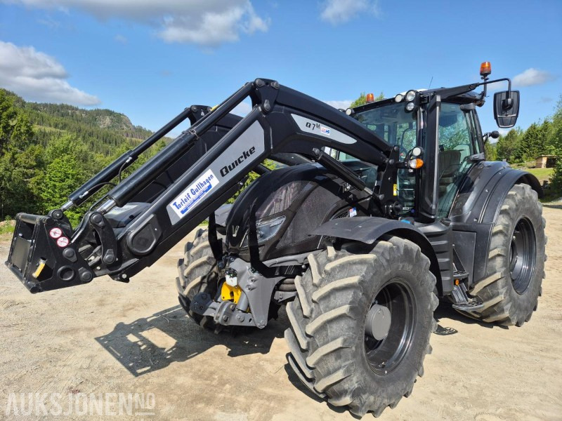 2021 Valtra T 234 VERSU med laster og front hydraulikk / PTO - Tractor: afbeelding 1 2021 Valtra T 234 VERSU med laster og front hydraulikk / PTO - Tractor: afbeelding 1