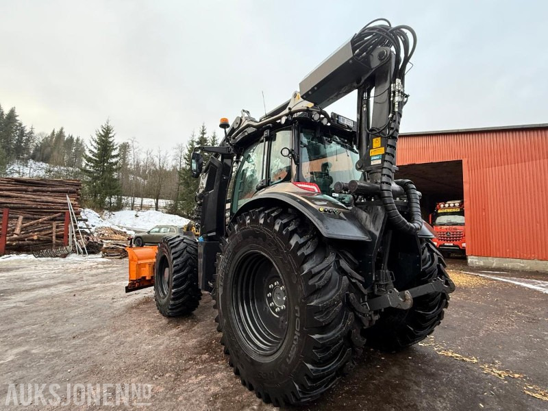 2022 Valtra T155 med Kesla 316T kran og Padagas snøplog - Tractor: afbeelding 3 2022 Valtra T155 med Kesla 316T kran og Padagas snøplog - Tractor: afbeelding 3