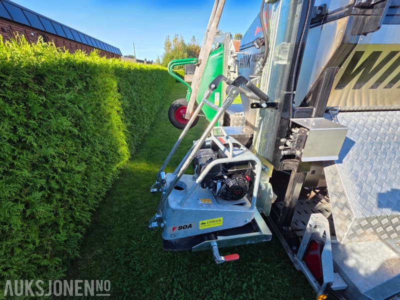 2024 Brian James Trailers A-Type asfalthenger med 2021 Svepac F 90A vibroplate 2.9kW, 2022 Honda EU22i strømaggregat og utstyr - Bouwmaterieel: afbeelding 5 2024 Brian James Trailers A-Type asfalthenger med 2021 Svepac F 90A vibroplate 2.9kW, 2022 Honda EU22i strømaggregat og utstyr - Bouwmaterieel: afbeelding 5