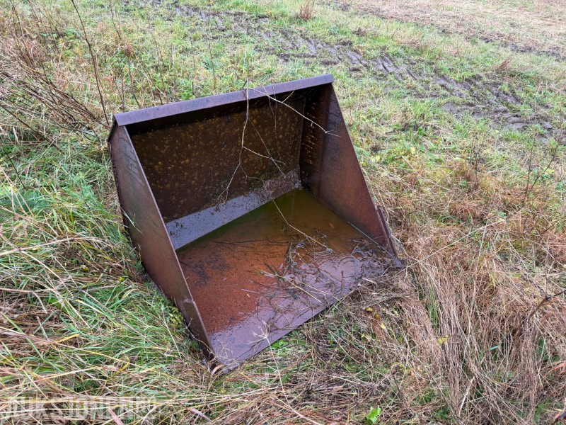 1996 Kraftig stålskuffe - Aanbouwdeel voor Bouwmachine: afbeelding 1 1996 Kraftig stålskuffe - Aanbouwdeel voor Bouwmachine: afbeelding 1