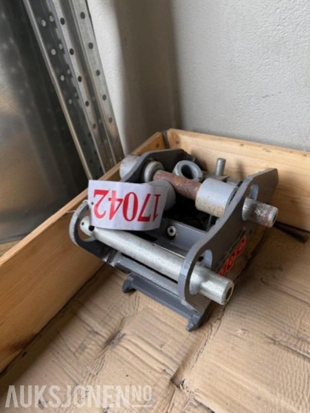 Lagerslitt Hurtigkobling S30 feste EX30 35mm bolter - Aanbouwdeel voor Bouwmachine: afbeelding 3 Lagerslitt Hurtigkobling S30 feste EX30 35mm bolter - Aanbouwdeel voor Bouwmachine: afbeelding 3