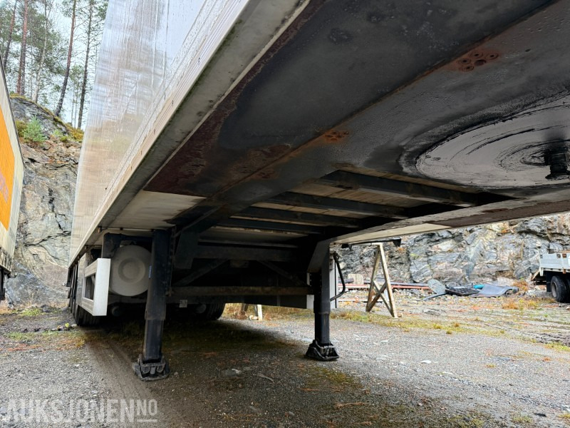 Bussbygg Frysesemi m/ Thermo King kjøleaggregat og Zepro bakløfter - Aanhanger: afbeelding 5 Bussbygg Frysesemi m/ Thermo King kjøleaggregat og Zepro bakløfter - Aanhanger: afbeelding 5