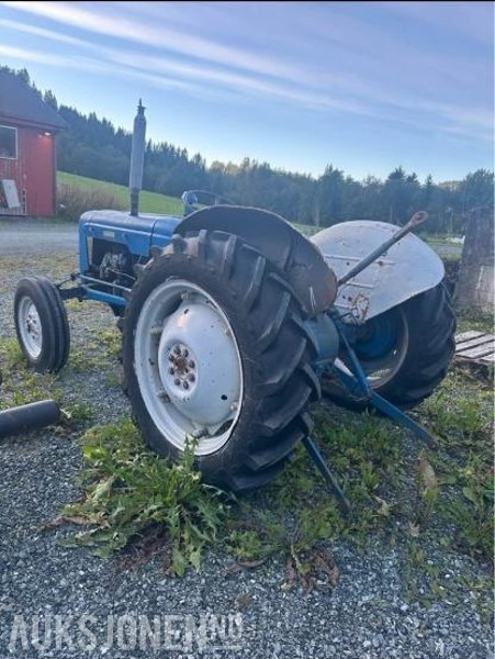 Ford dexta - Tractor: afbeelding 4 Ford dexta - Tractor: afbeelding 4