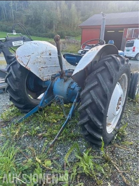 Ford dexta - Tractor: afbeelding 5 Ford dexta - Tractor: afbeelding 5