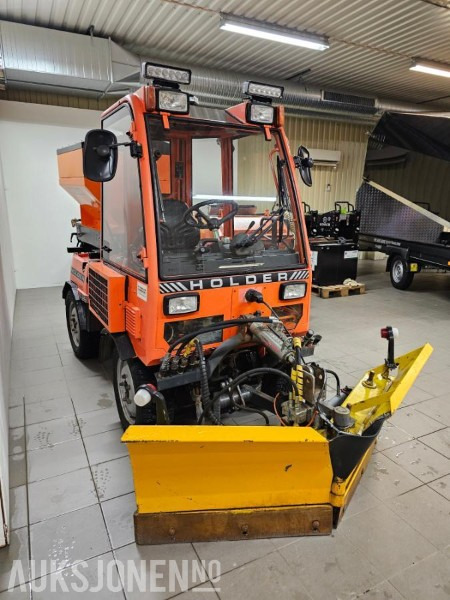 2007 Holder C2.42 Minitraktor/Redskapsbærer - V-Plog - Fres - Feiemaskin - Strøer - 3764T - Gemeentelijke machine/ Speciaal: afbeelding 3 2007 Holder C2.42 Minitraktor/Redskapsbærer - V-Plog - Fres - Feiemaskin - Strøer - 3764T - Gemeentelijke machine/ Speciaal: afbeelding 3