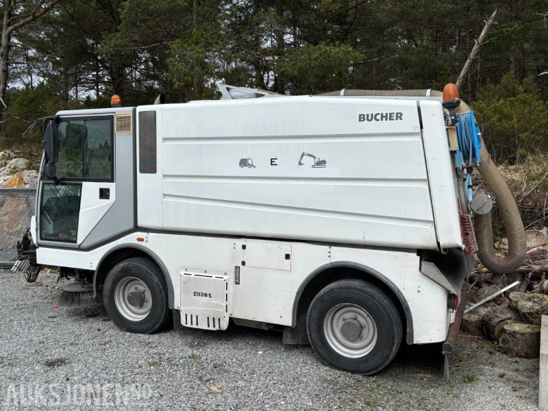 2010 Bucher CityCat 5000 feiebil / kostebil - Gemeentelijke machine/ Speciaal: afbeelding 3 2010 Bucher CityCat 5000 feiebil / kostebil - Gemeentelijke machine/ Speciaal: afbeelding 3