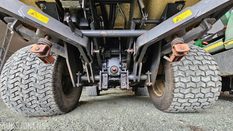 Gemeentelijke machine/ Speciaal 2017 Kubota F3890 redskapsbærer med hytte og klippeaggregat: afbeelding 11