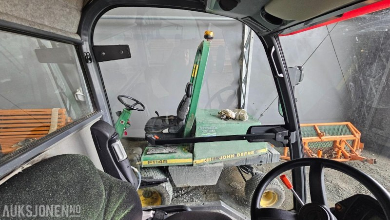 Gemeentelijke machine/ Speciaal 2017 Kubota F3890 redskapsbærer med hytte og klippeaggregat: afbeelding 20