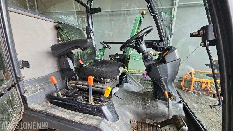Gemeentelijke machine/ Speciaal 2017 Kubota F3890 redskapsbærer med hytte og klippeaggregat: afbeelding 18