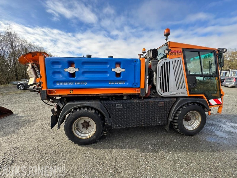 2018 Hansa APZ1003L Redskapsbærer med Bucher Husky 1500 W FS strøer - Gemeentelijke machine/ Speciaal: afbeelding 5 2018 Hansa APZ1003L Redskapsbærer med Bucher Husky 1500 W FS strøer - Gemeentelijke machine/ Speciaal: afbeelding 5