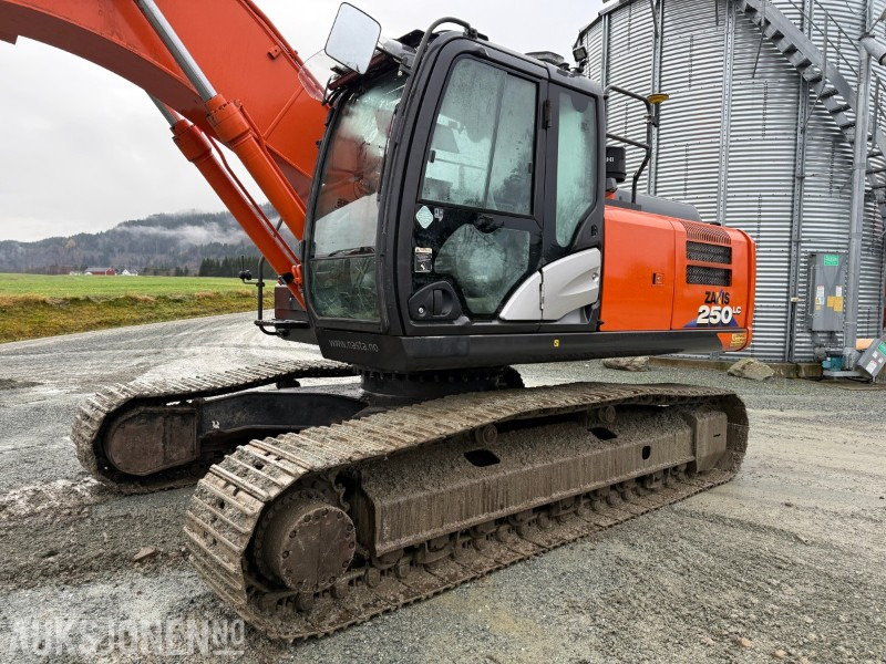 Hitachi ZX250 LC-6 EC223, GPS, Sentralsmøring, 2 skuffer, LED - Rupsgraafmachine: afbeelding 2 Hitachi ZX250 LC-6 EC223, GPS, Sentralsmøring, 2 skuffer, LED - Rupsgraafmachine: afbeelding 2