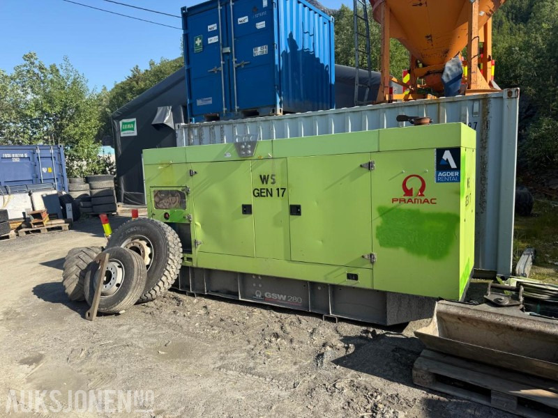 2017 Pramac GSW 280V - Svært lite brukt aggregat på hele 275KVA - Industriële machine: afbeelding 2 2017 Pramac GSW 280V - Svært lite brukt aggregat på hele 275KVA - Industriële machine: afbeelding 2