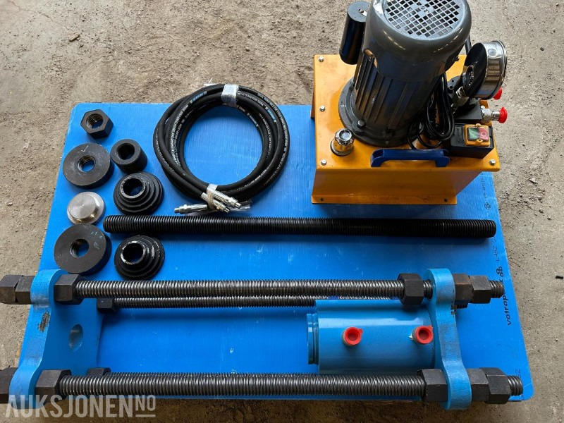 70 TONN HYDRAULISK PRESSE TIL BELTEBOLTER OG FORINGER 220V - Industriële machine: afbeelding 1 70 TONN HYDRAULISK PRESSE TIL BELTEBOLTER OG FORINGER 220V - Industriële machine: afbeelding 1