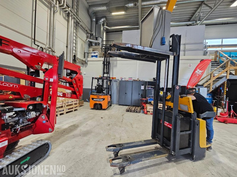 1998 Jungheinrich ERD 20 Elektrisk stabletruck med lader - Intern transport: afbeelding 1 1998 Jungheinrich ERD 20 Elektrisk stabletruck med lader - Intern transport: afbeelding 1