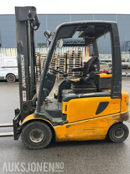 2002 Jungheinrich EFG-VAC 22 - Gaffeltruck - Truck - Intern transport: afbeelding 1 2002 Jungheinrich EFG-VAC 22 - Gaffeltruck - Truck - Intern transport: afbeelding 1