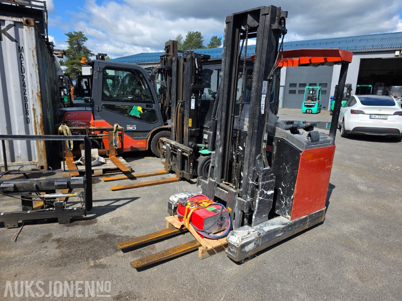 2008 BT RR B2 reach/støttebein truck - Intern transport: afbeelding 4 2008 BT RR B2 reach/støttebein truck - Intern transport: afbeelding 4